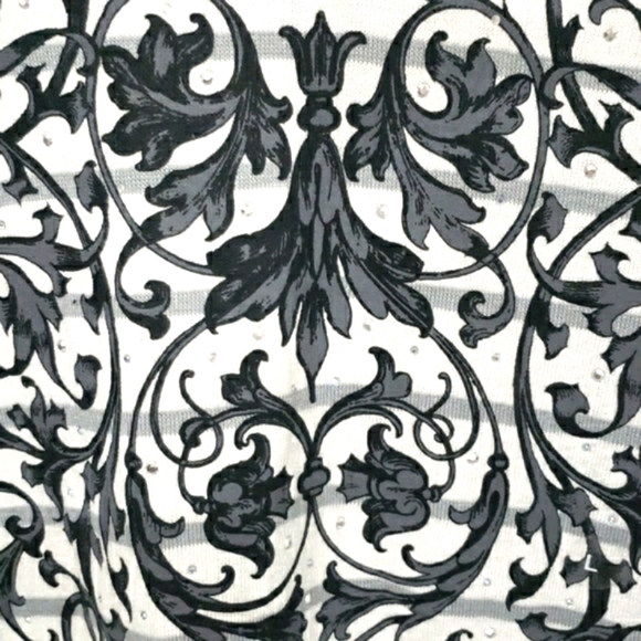 Womens Vneck graphic knit top lace trim top size Large - Picture 6 of 8